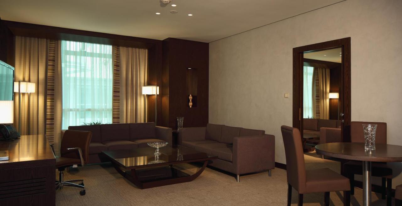 Holiday Inn Meydan By Ihg Riad Exterior foto