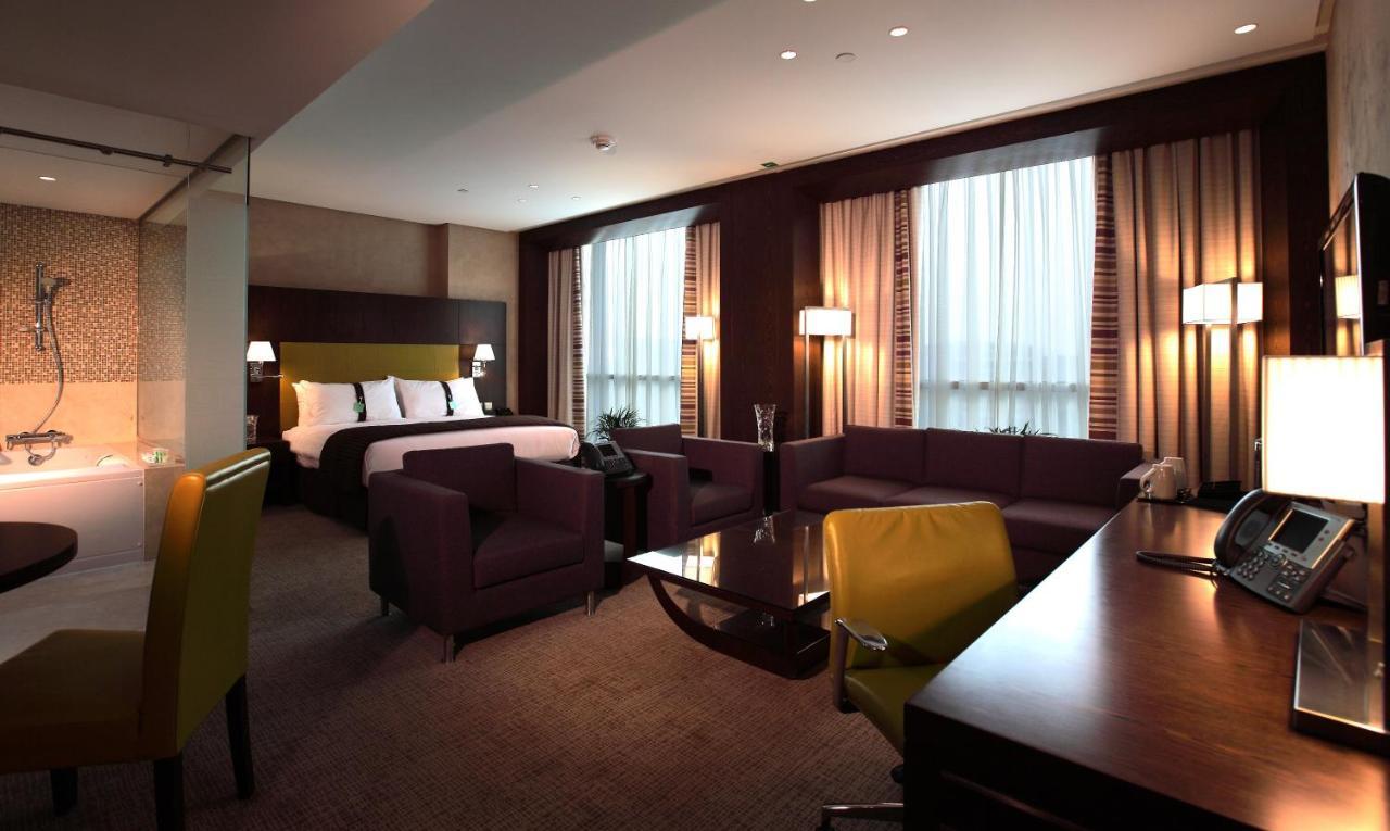 Holiday Inn Meydan By Ihg Riad Exterior foto
